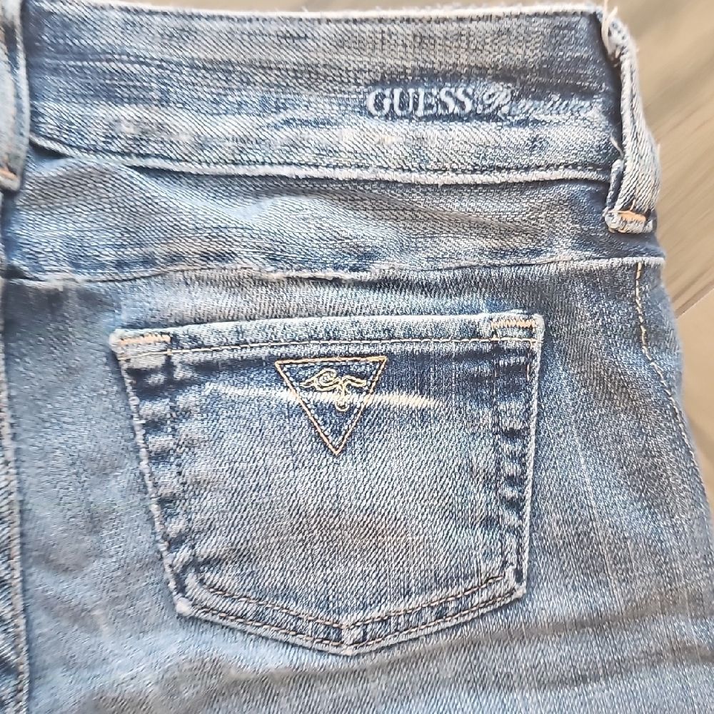 Guess Blue Ankle Cropped Jeans with Faded Wash